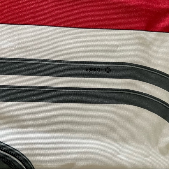 Authentic HERMES Carre 90 Scarf "BRIDES de GALA par" Silk Red - Picture 5 of 8